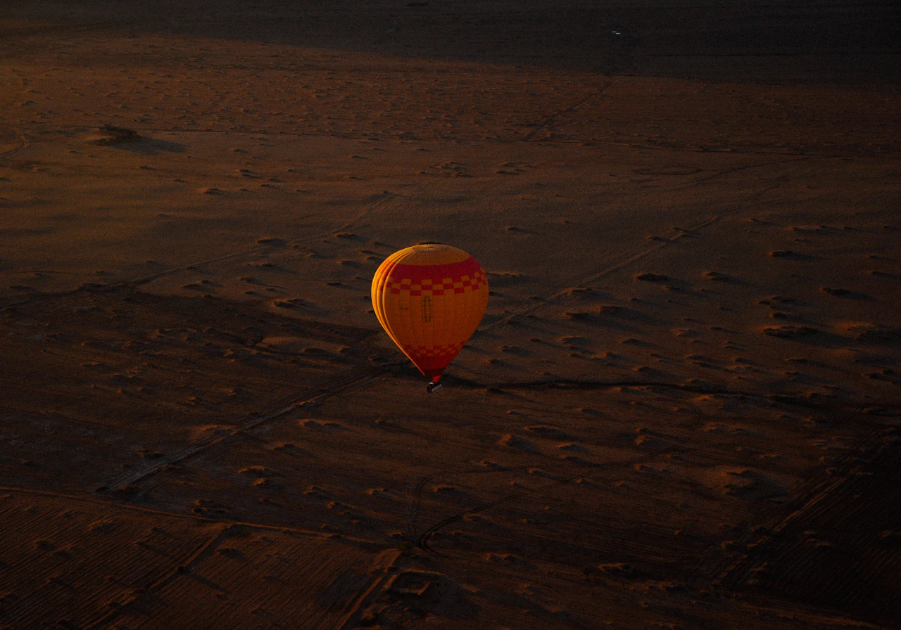 Hot air balloon experience illustrative service photograph